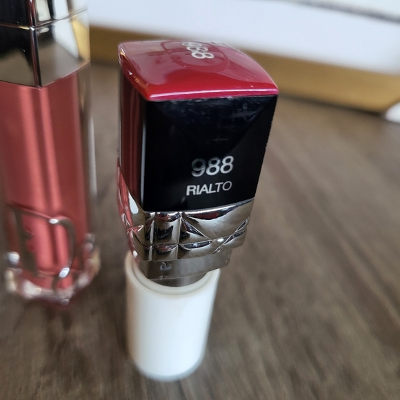 Dior makeup bag and makeup - Picture 4 of 8